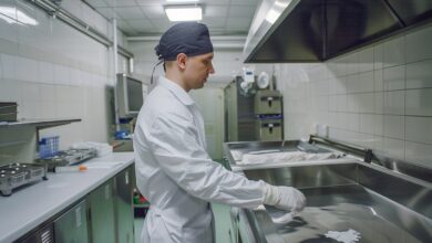 Что такое бальзамирование: цели, методы и современный подход